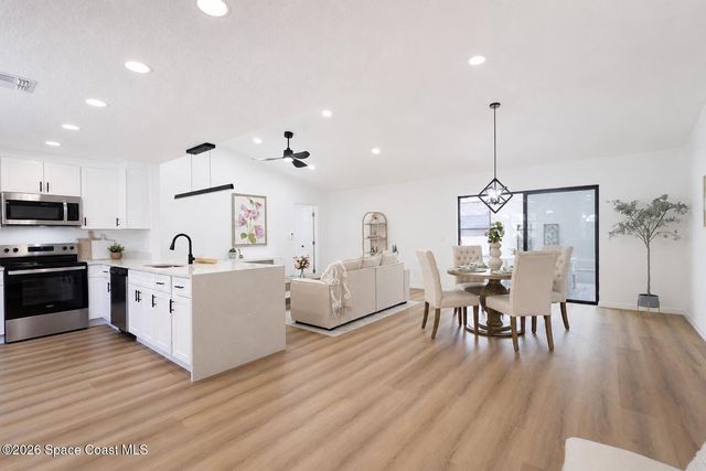 1137 Hill Avenue NW, Palm Bay, FL 32907