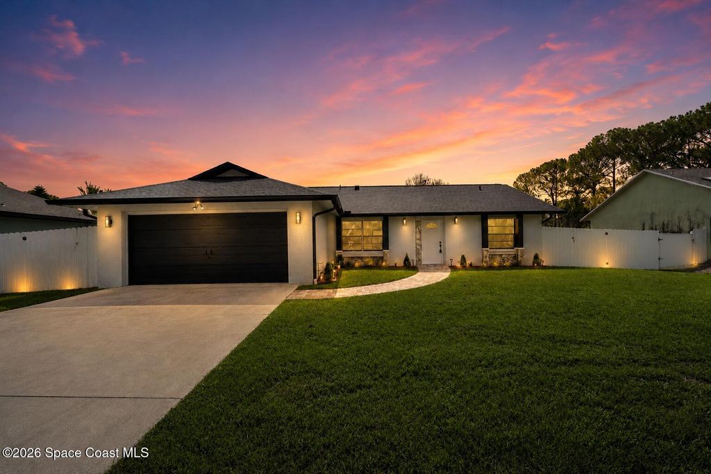 1137 Hill Avenue NW, Palm Bay, FL 32907