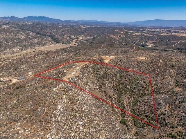 33445 Chameleon Road, Hemet, CA 92544