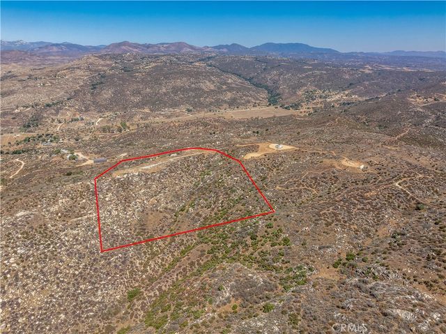 33445 Chameleon Road, Hemet, CA 92544