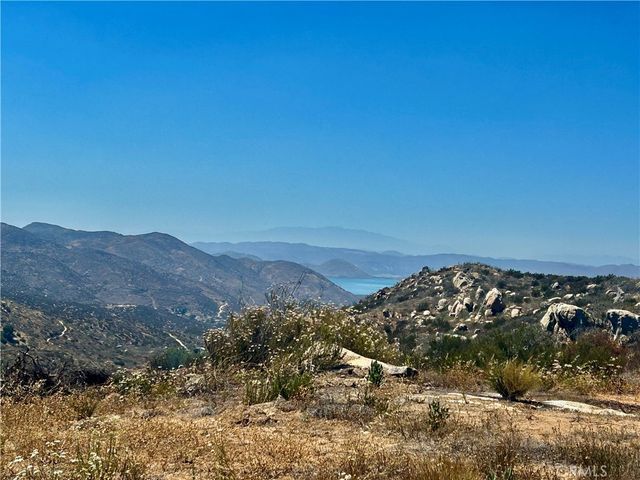 33445 Chameleon Road, Hemet, CA 92544