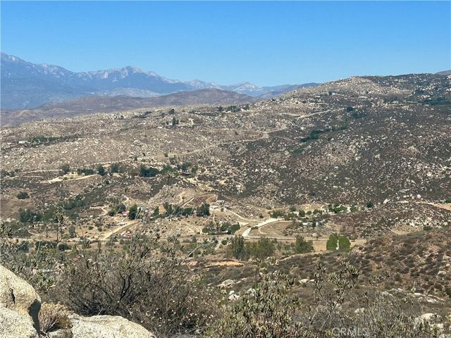 33445 Chameleon Road, Hemet, CA 92544