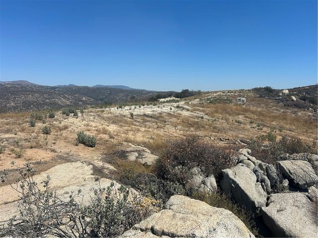 33445 Chameleon Road, Hemet, CA 92544