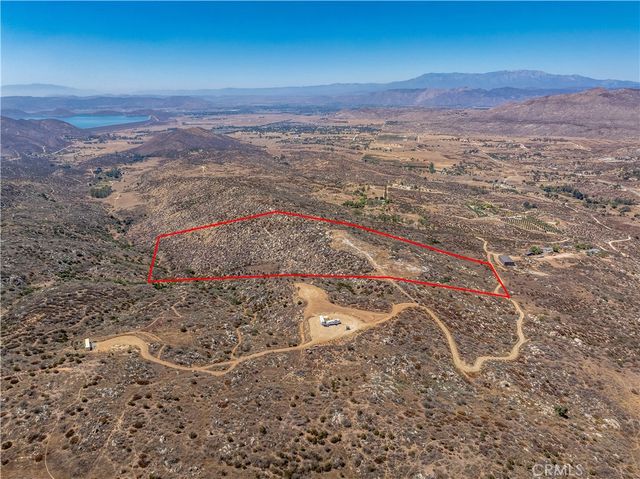 33445 Chameleon Road, Hemet, CA 92544