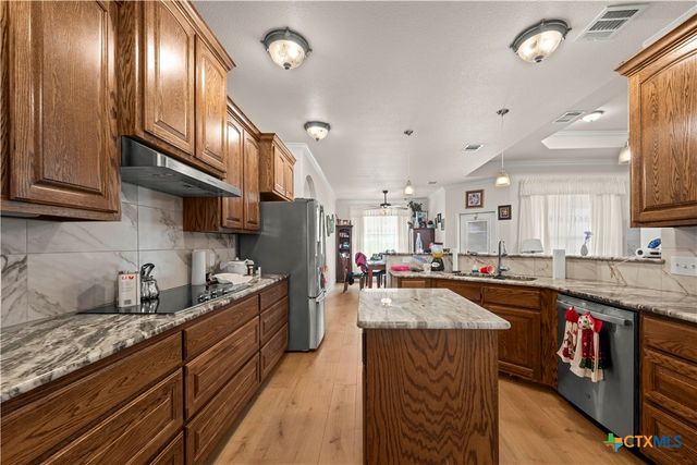 118 County Road 274, Gatesville, TX 76528