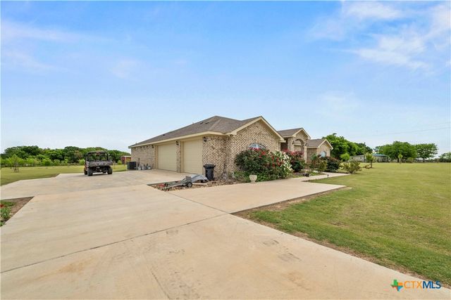 118 County Road 274, Gatesville, TX 76528