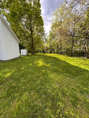 221 N Hayes Street, Bellefontaine, OH 43311