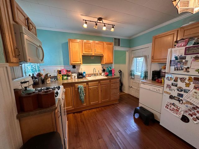 221 N Hayes Street, Bellefontaine, OH 43311