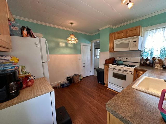 221 N Hayes Street, Bellefontaine, OH 43311