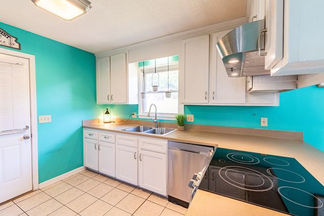 702 Dixie Drive, Enterprise, AL 36330