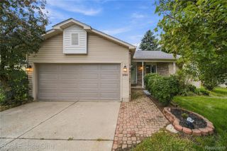 290 Hyatt Lane, Linden, MI 48451