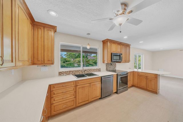 11901 NW 25th Street, Plantation, FL 33323