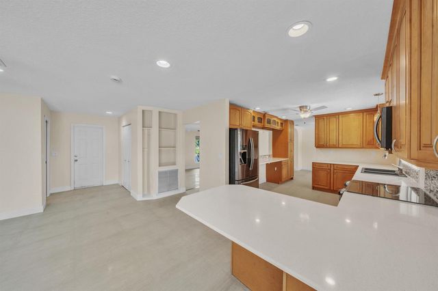 11901 NW 25th Street, Plantation, FL 33323
