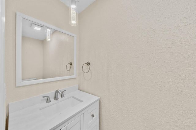 11901 NW 25th Street, Plantation, FL 33323