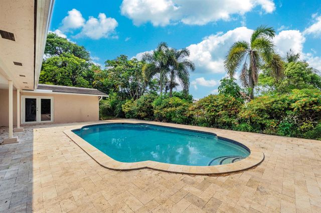 11901 NW 25th Street, Plantation, FL 33323