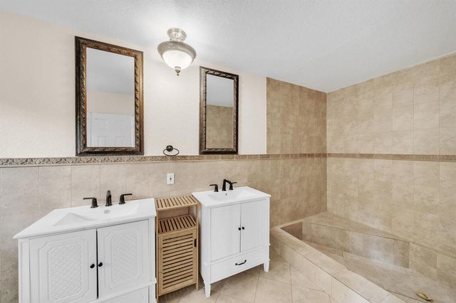 11901 NW 25th Street, Plantation, FL 33323