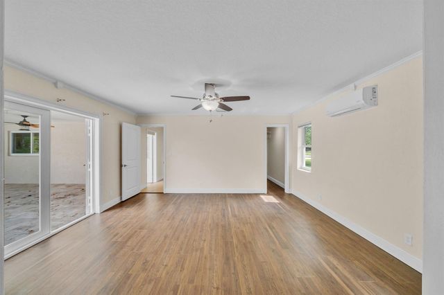 11901 NW 25th Street, Plantation, FL 33323