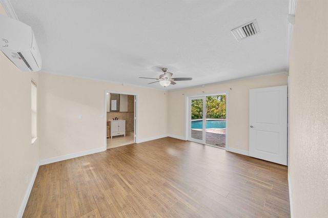 11901 NW 25th Street, Plantation, FL 33323