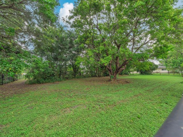 11901 NW 25th Street, Plantation, FL 33323