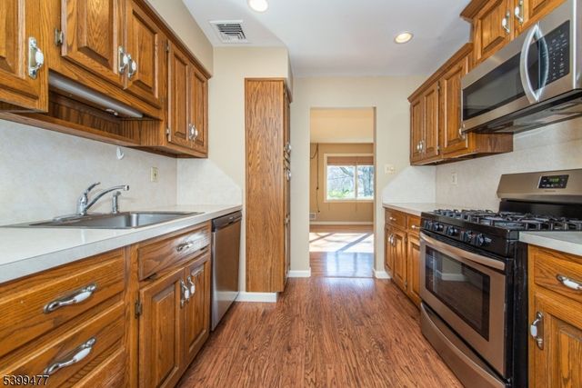 53 Westminster Dr, Parsippany-troy Hills Twp., NJ 07054