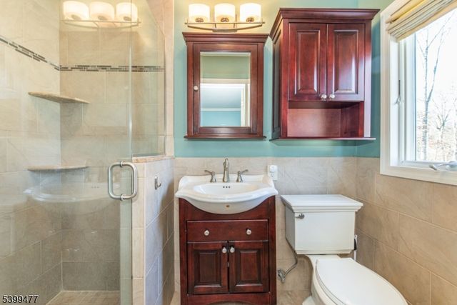 53 Westminster Dr, Parsippany-troy Hills Twp., NJ 07054