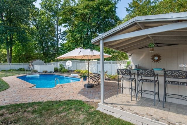 53 Westminster Dr, Parsippany-troy Hills Twp., NJ 07054