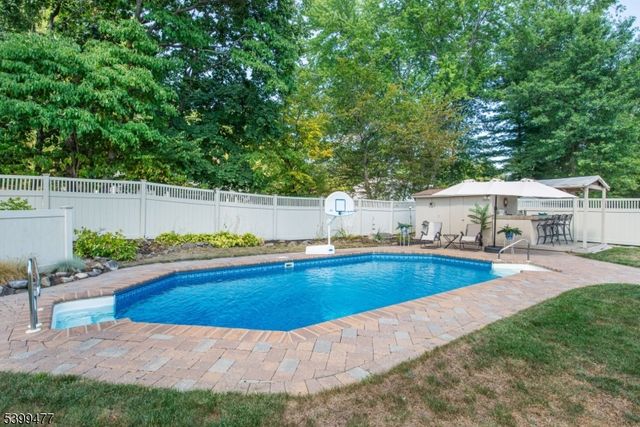 53 Westminster Dr, Parsippany-troy Hills Twp., NJ 07054