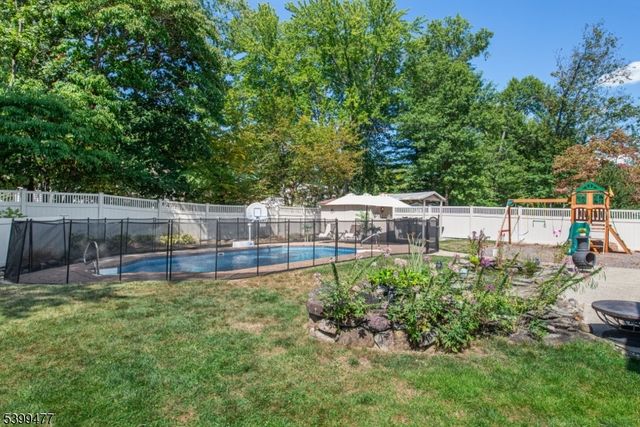 53 Westminster Dr, Parsippany-troy Hills Twp., NJ 07054