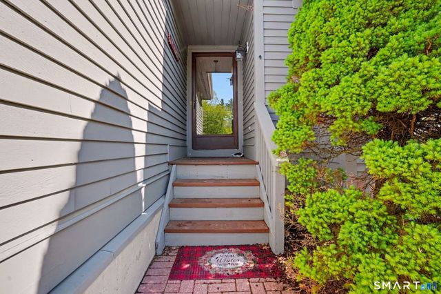 29 Greystone 29, Shelton, CT 06484