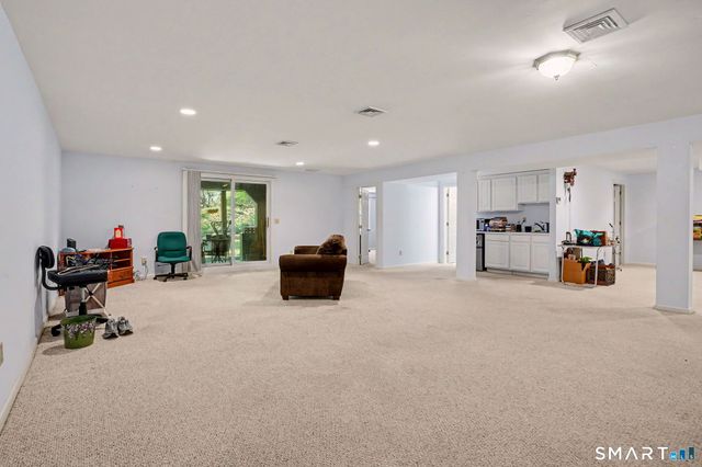 29 Greystone 29, Shelton, CT 06484