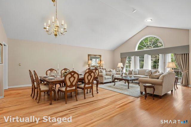 29 Greystone 29, Shelton, CT 06484