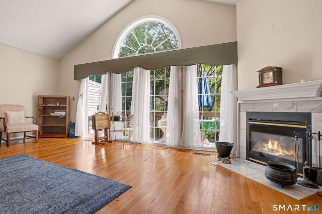 29 Greystone 29, Shelton, CT 06484