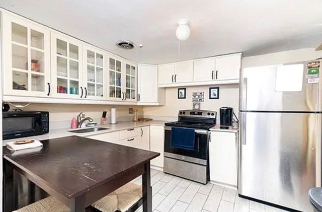 20 Miller St 1, Quincy, MA 02169