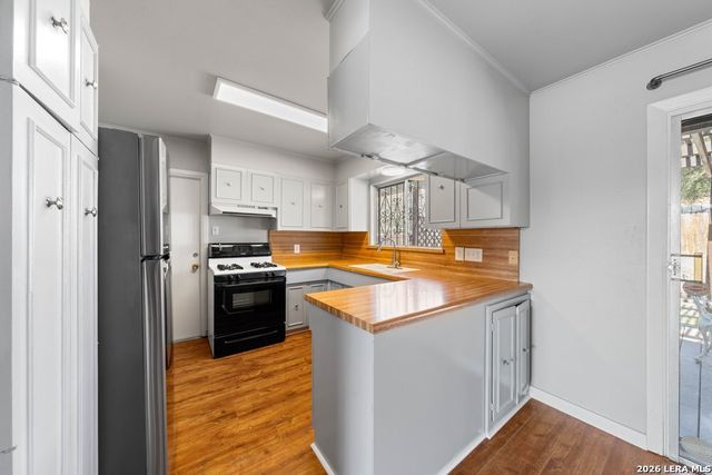 303 Marquis Ln, San Antonio, TX 78216