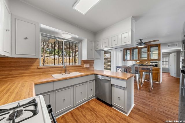 303 Marquis Ln, San Antonio, TX 78216