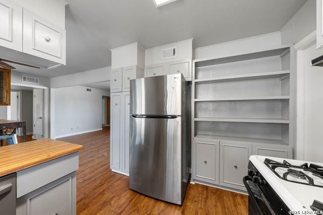 303 Marquis Ln, San Antonio, TX 78216