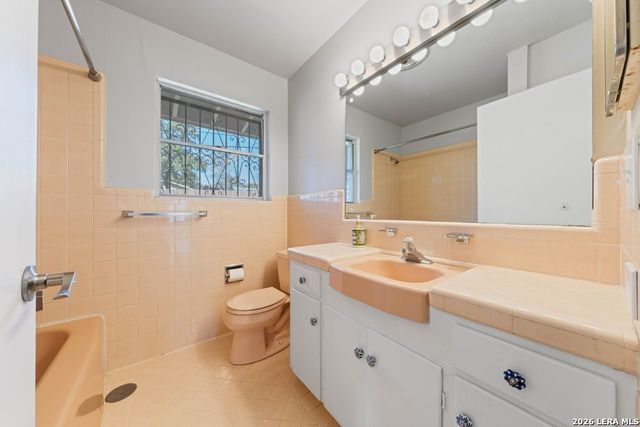 303 Marquis Ln, San Antonio, TX 78216