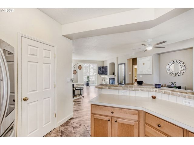 1828 Ne ASHBERRY Dr, Hillsboro, OR 97124