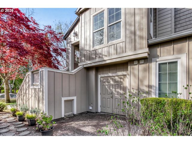 1828 Ne ASHBERRY Dr, Hillsboro, OR 97124