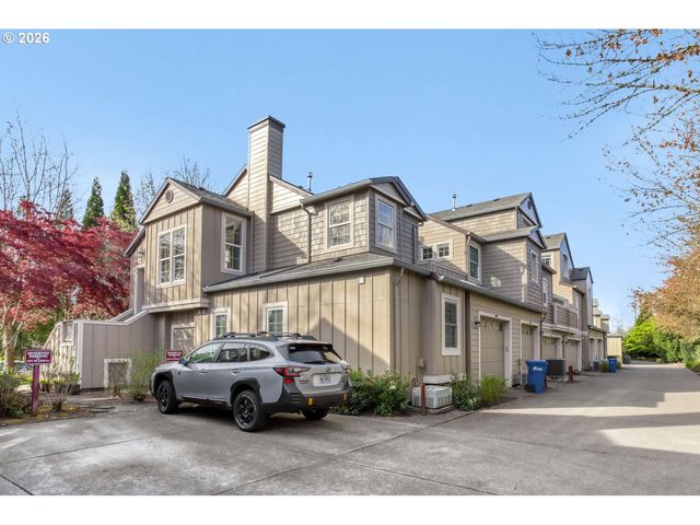 1828 Ne ASHBERRY Dr, Hillsboro, OR 97124