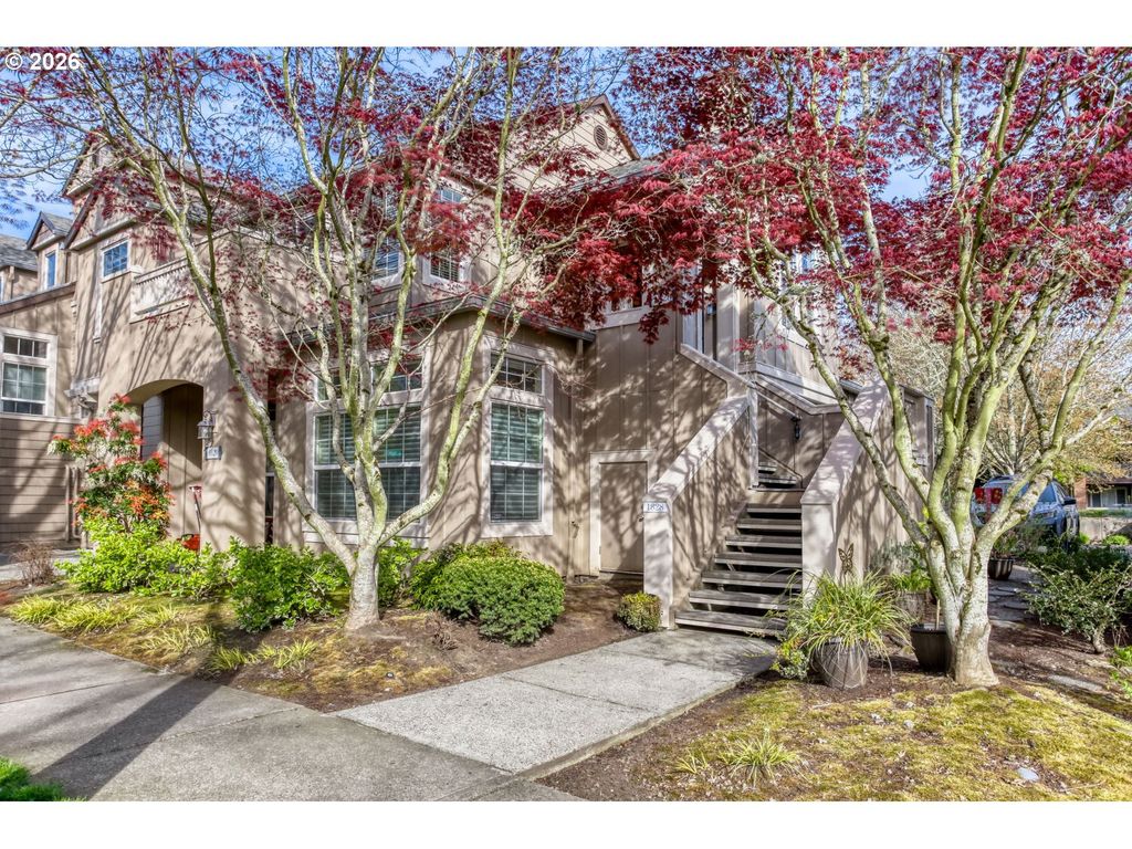 1828 Ne ASHBERRY Dr, Hillsboro, OR 97124