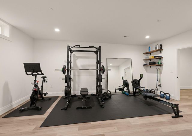9205 ROSEHILL DR, Bethesda, MD 20817