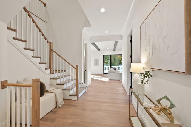 9205 ROSEHILL DR, Bethesda, MD 20817