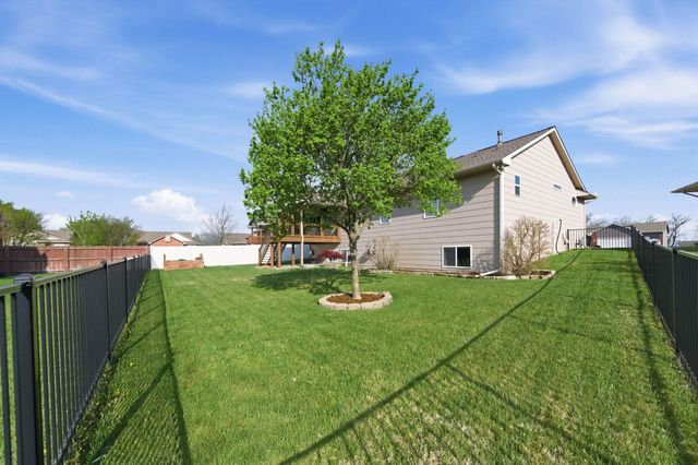 5905 E 49th Ct N, Bel Aire, KS 67220