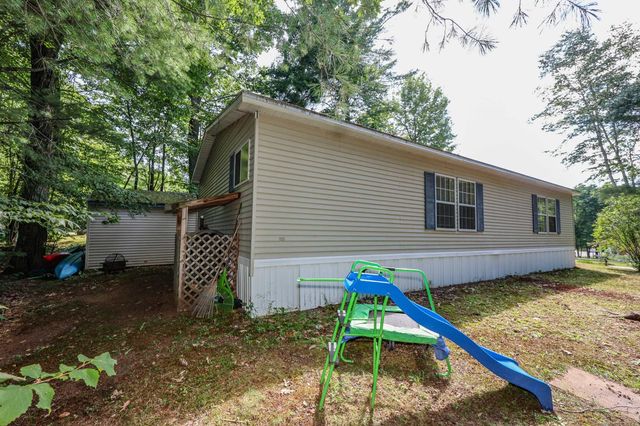 2 Elm Place, Loudon, NH 03307