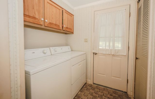 2 Elm Place, Loudon, NH 03307