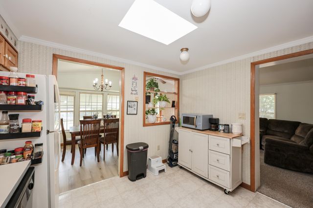 2 Elm Place, Loudon, NH 03307