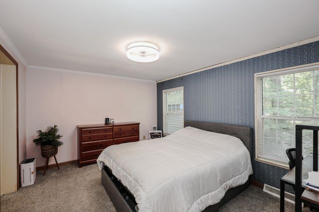 2 Elm Place, Loudon, NH 03307