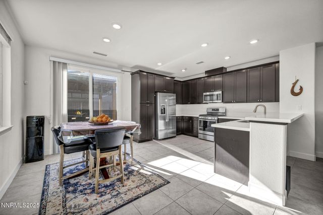 2024 Forest Grove Lane, Sparks, NV 89436