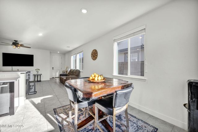 2024 Forest Grove Lane, Sparks, NV 89436